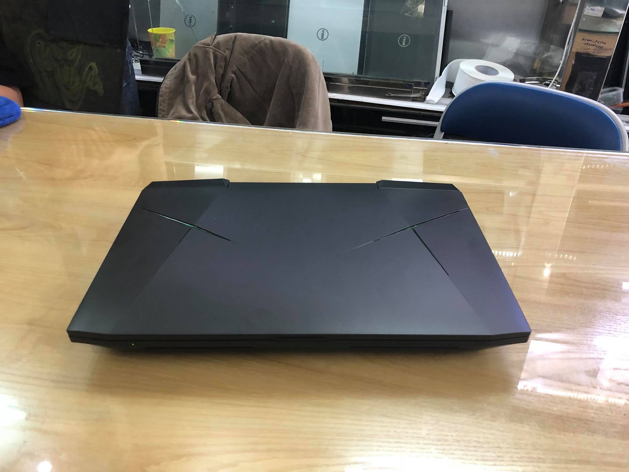 Laptop Clevo P870DM-G-6.jpg